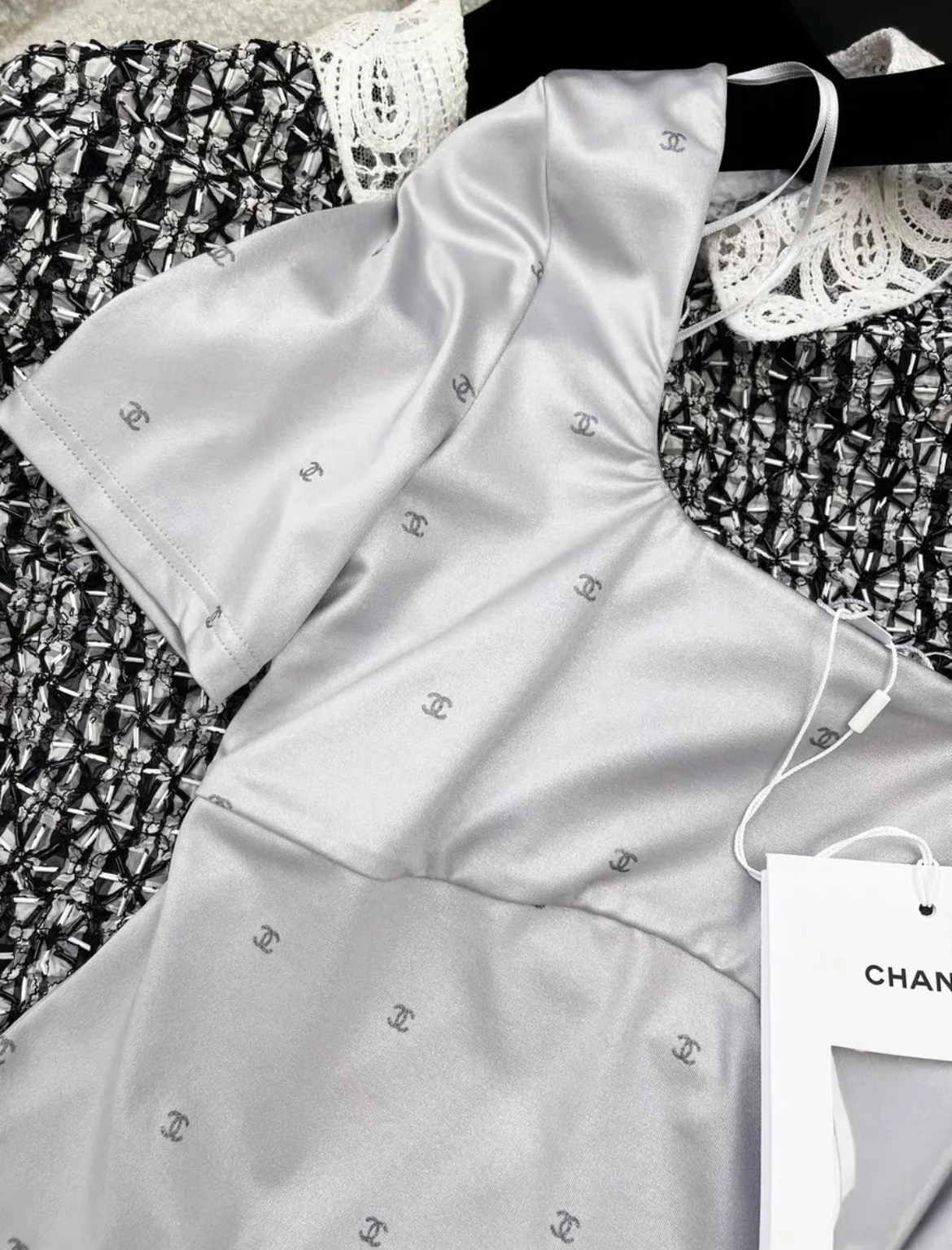Chanel 24M coco beach silver CC logo t-shirt size 36 - Image 3