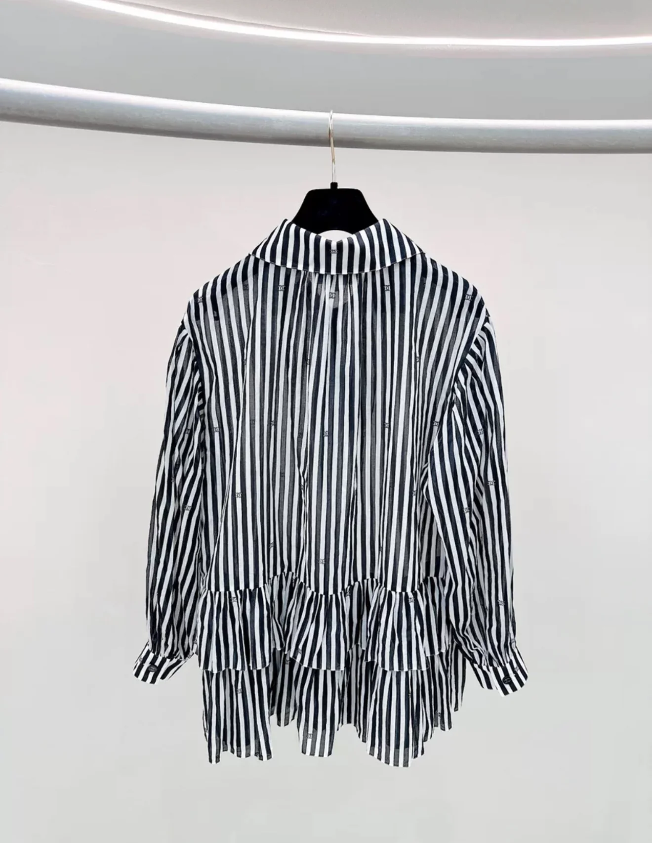 Chanel 24M coco beach striped shirt with CC logo and sparkling diamonds - Image 2