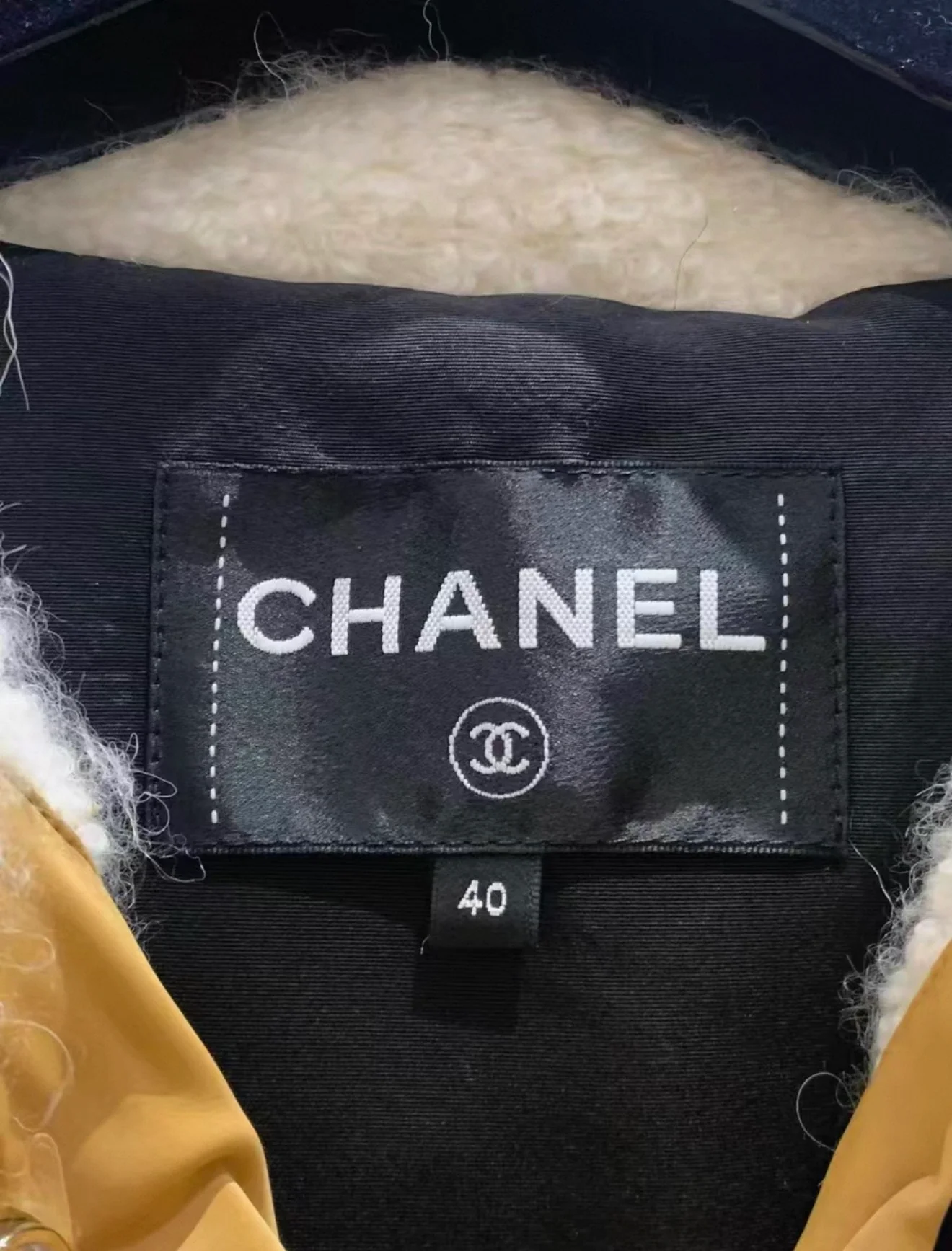 Chanel 24N Coated Canvas, Wool & Alpaca Beige jacket - Image 4