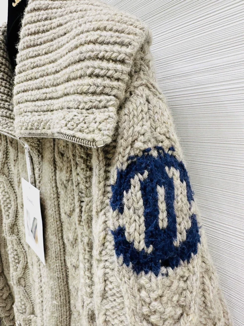 Chanel 24N Ski Coco Neige zip-up sweater - Image 3