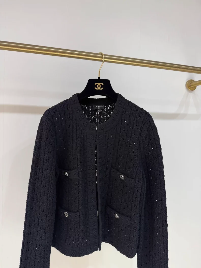 Chanel 24P Black Embossed Floral Knit Cardigan - Image 2
