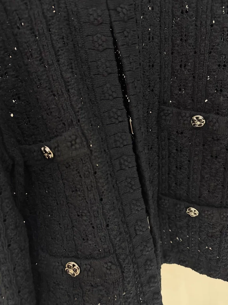 Chanel 24P Black Embossed Floral Knit Cardigan - Image 3