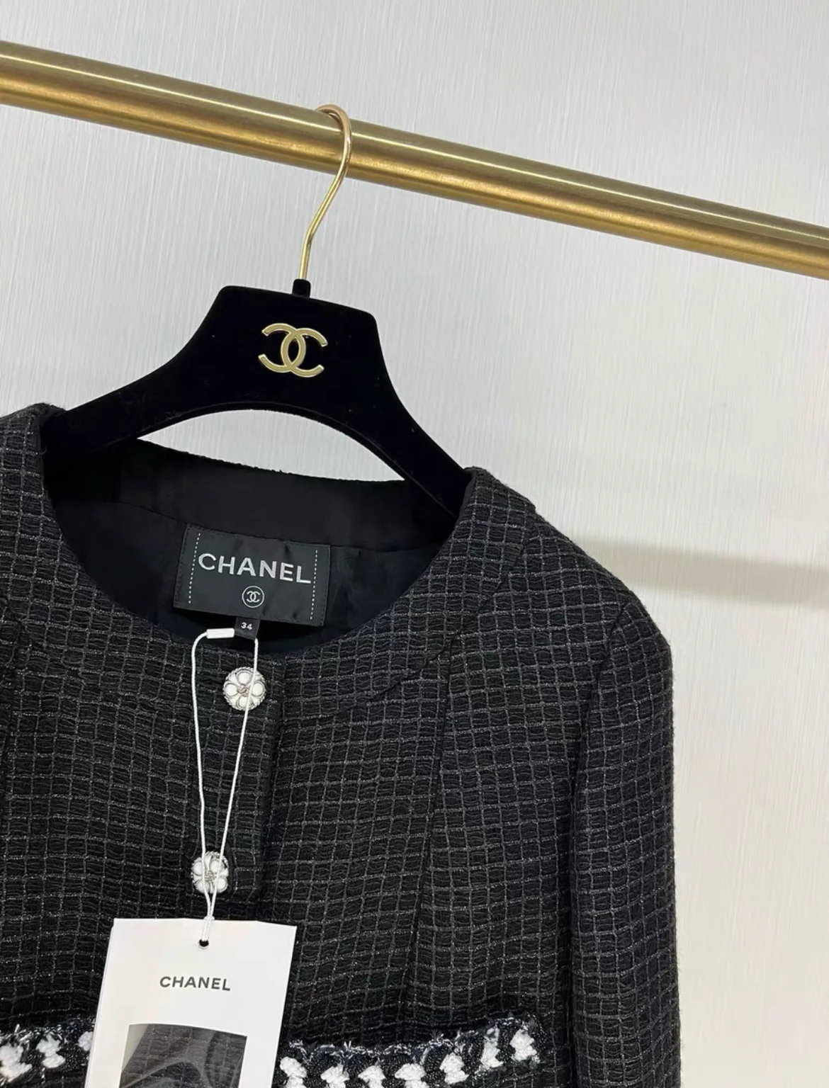 Chanel 24p black jacket size 34 - Image 3