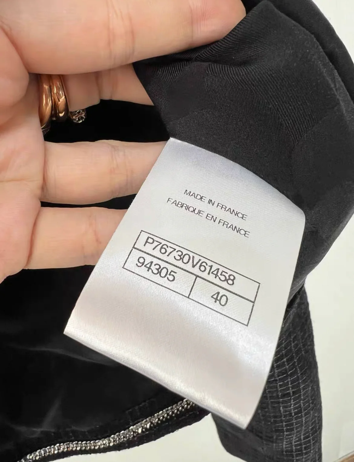 Chanel 24P black jacket size 40 - Image 4