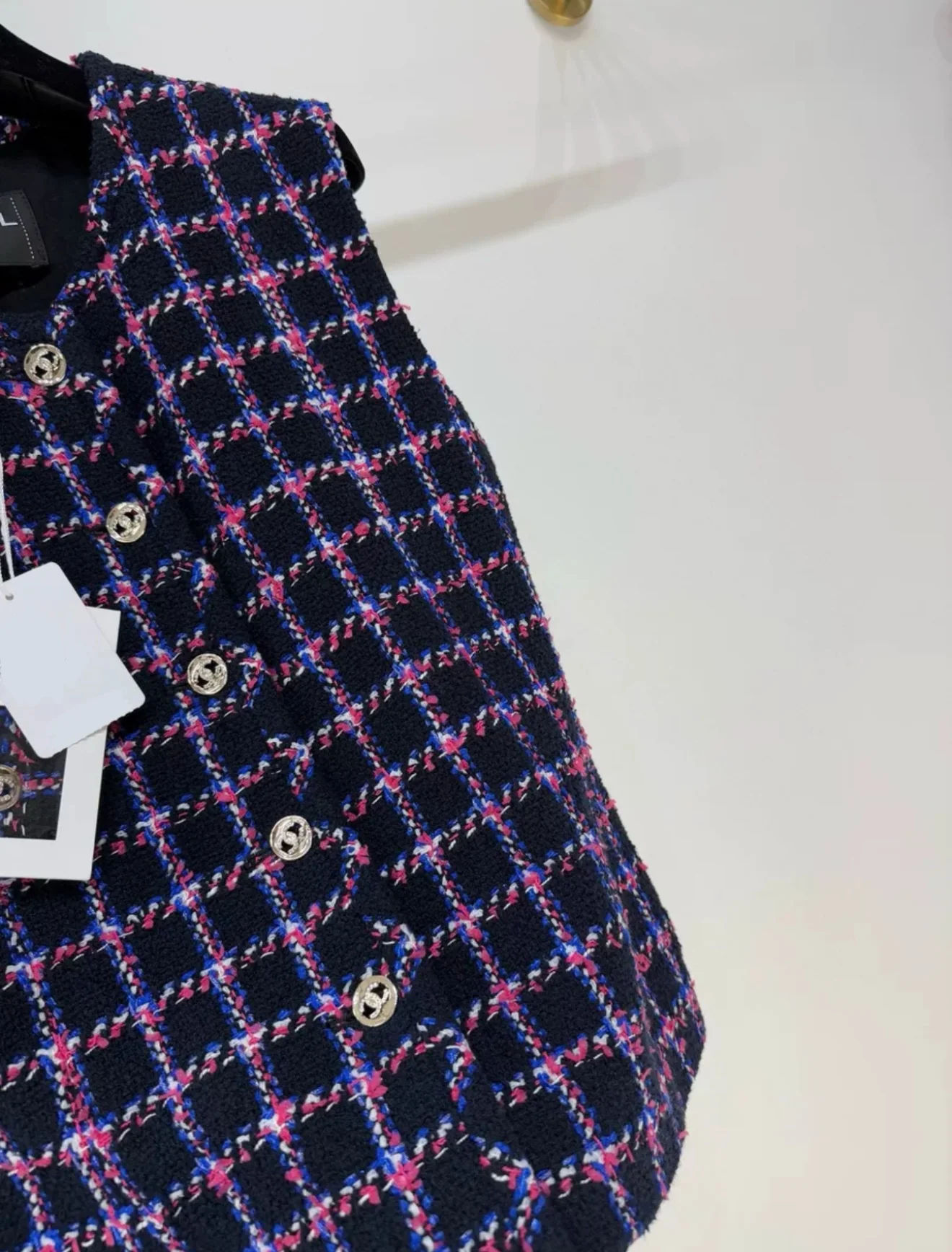 Chanel 24P Black & Pink Tweed Vest - Image 3