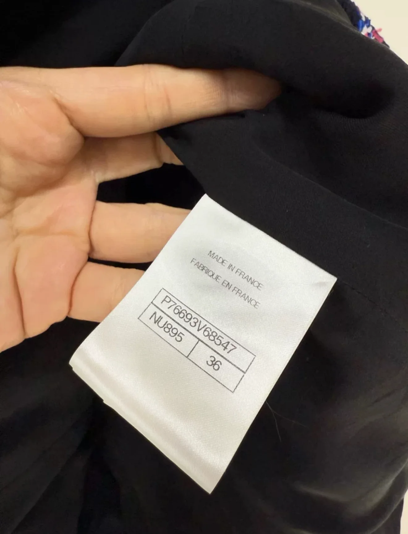 Chanel 24P Black & Pink Tweed Vest - Image 4