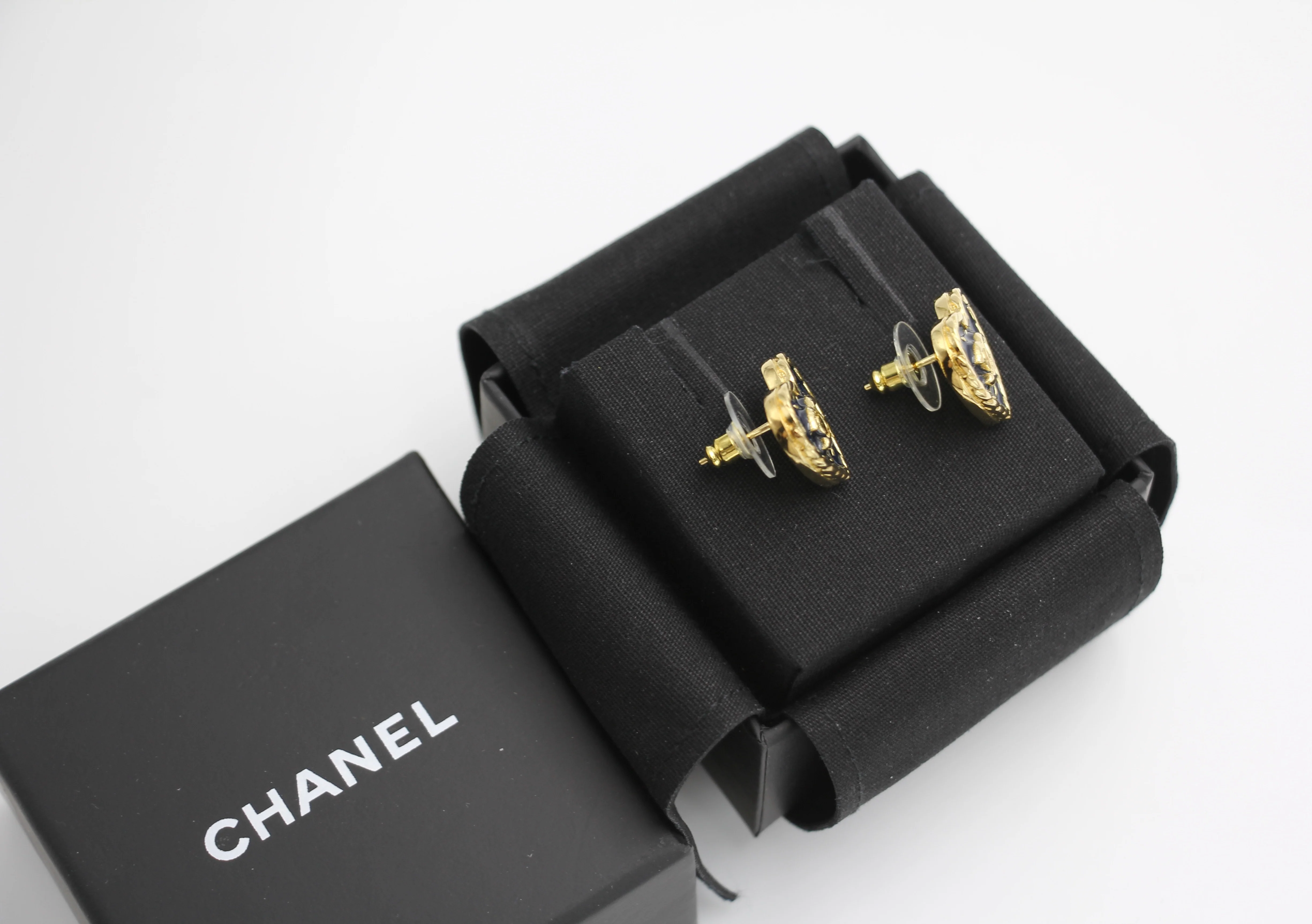 Chanel 24P Denim Love Earrings - Image 9