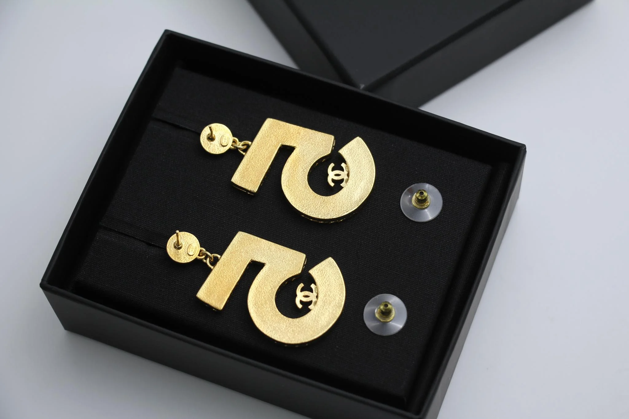 Chanel 24P Metal Denim Size 5 Earrings - Image 9