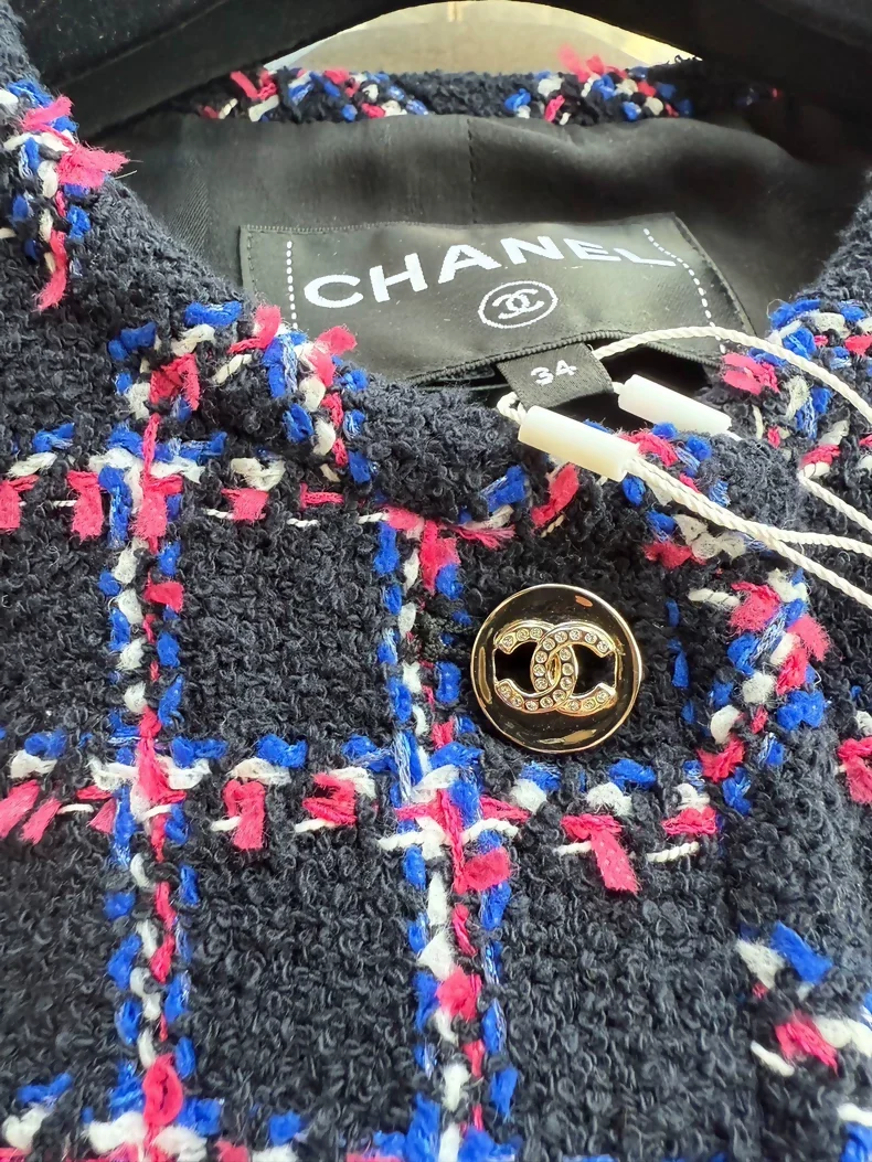 Chanel 24p pink and blue tweed vest - Image 3