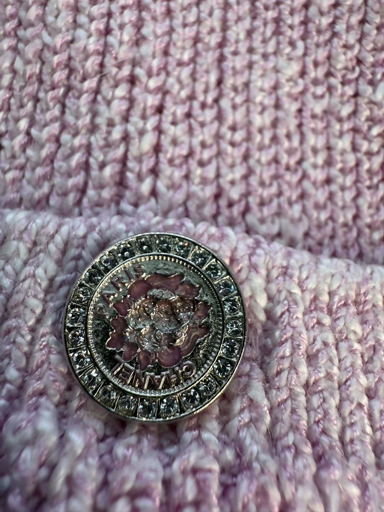 Chanel 24P pink cardigan - Image 2
