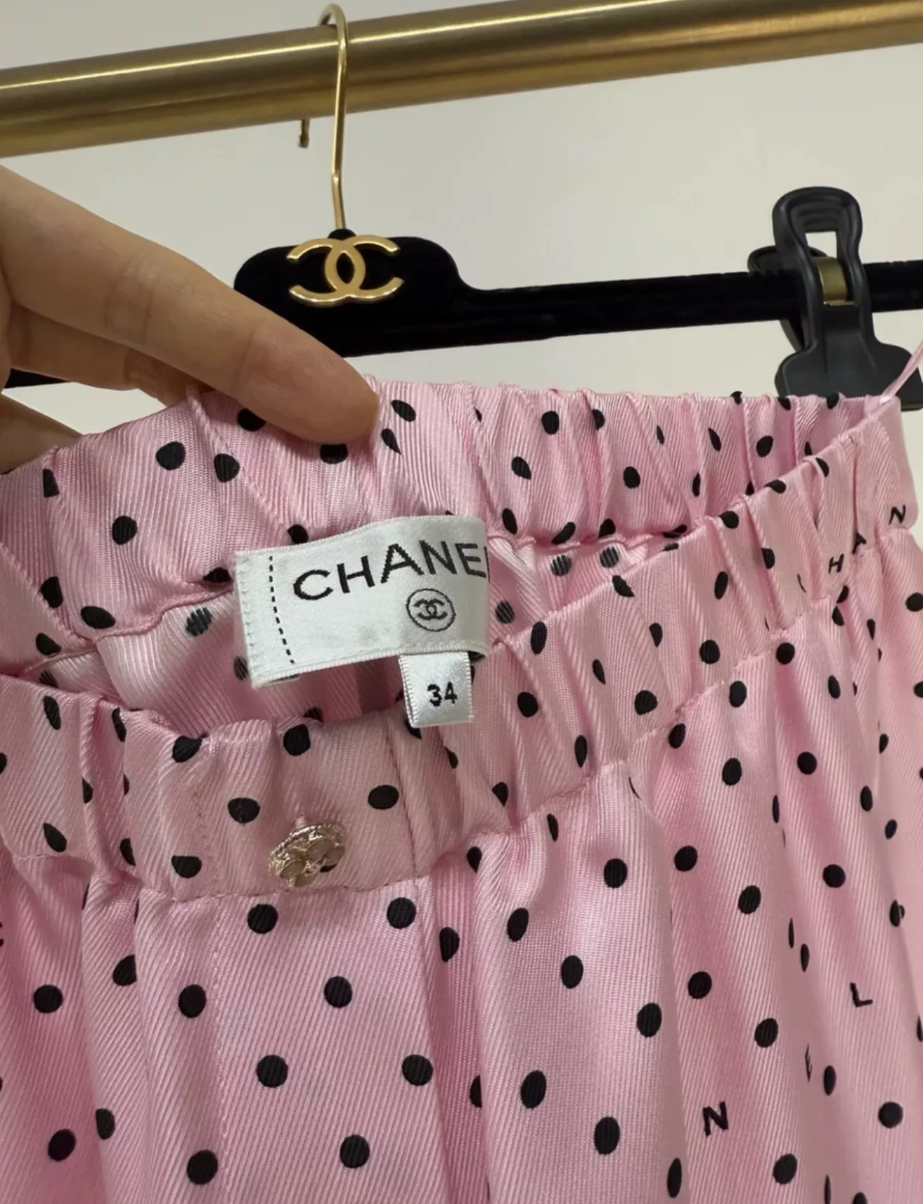 Chanel 24P pink polka shorts - Image 3