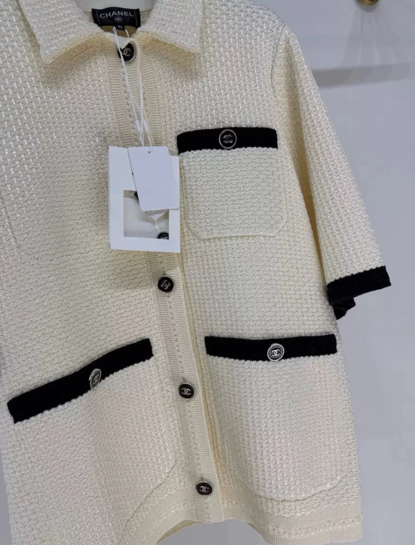 Chanel 24P polo écru & black cardigan - Image 2