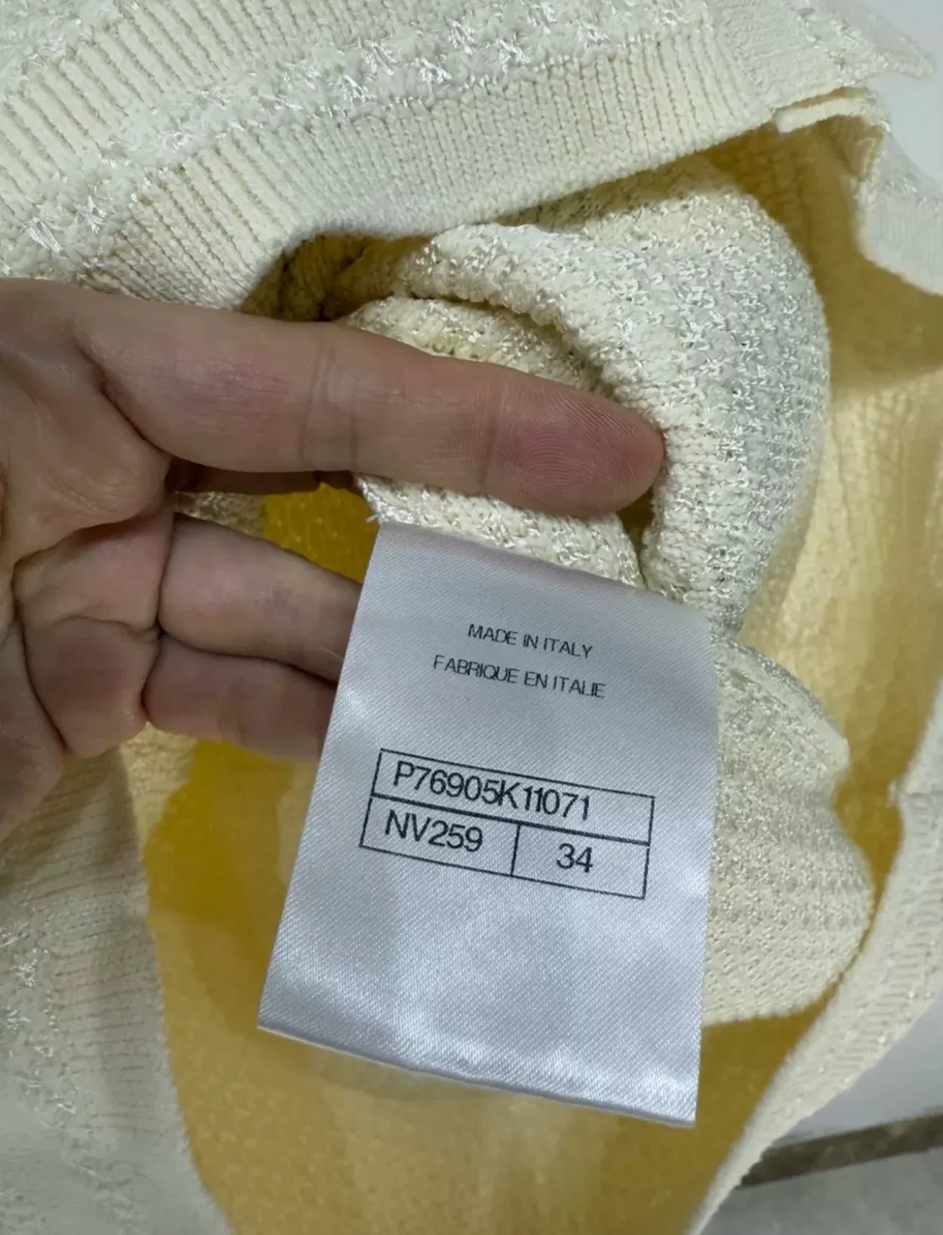Chanel 24P polo écru & black cardigan - Image 3