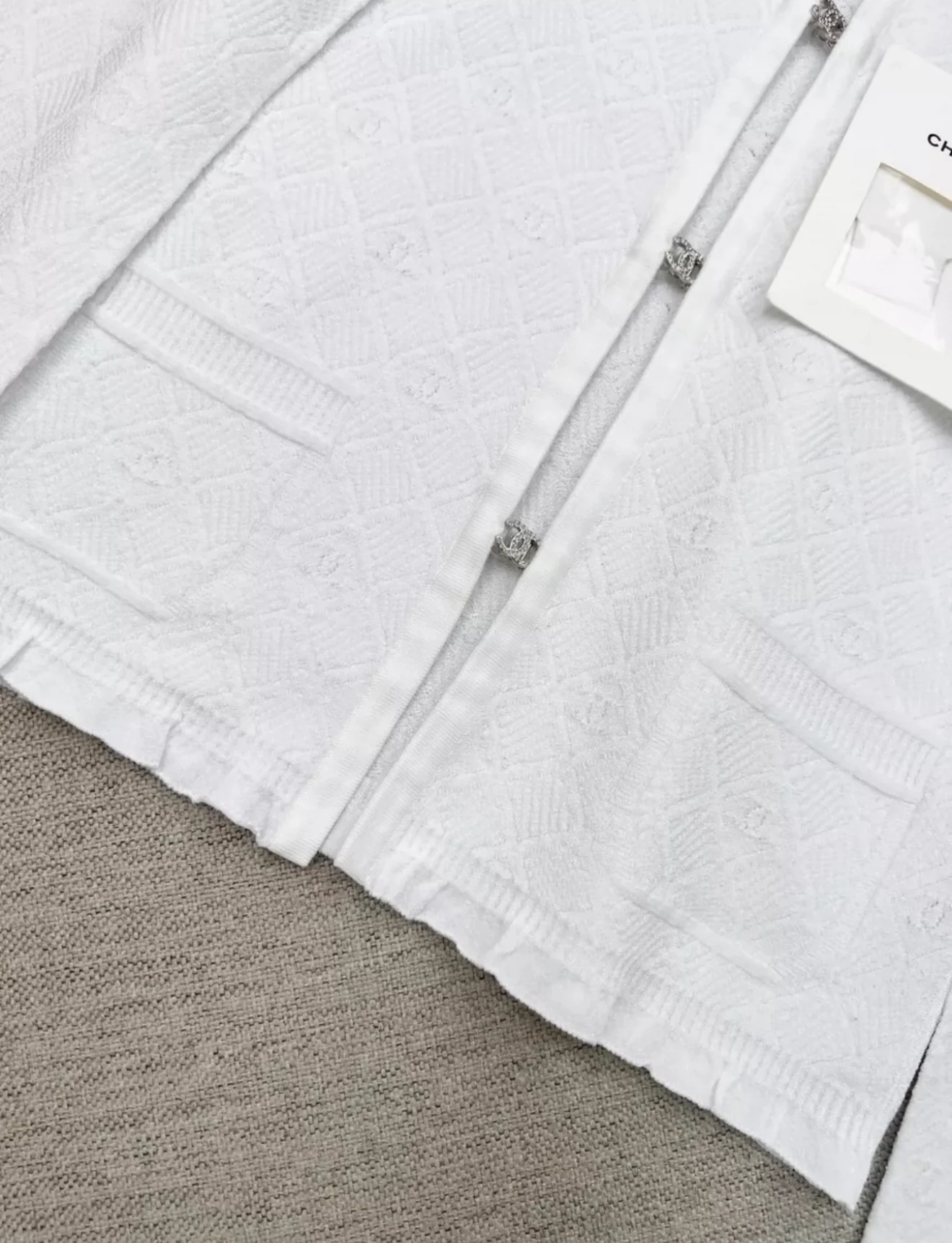 Chanel 24P white cardigan - Image 4