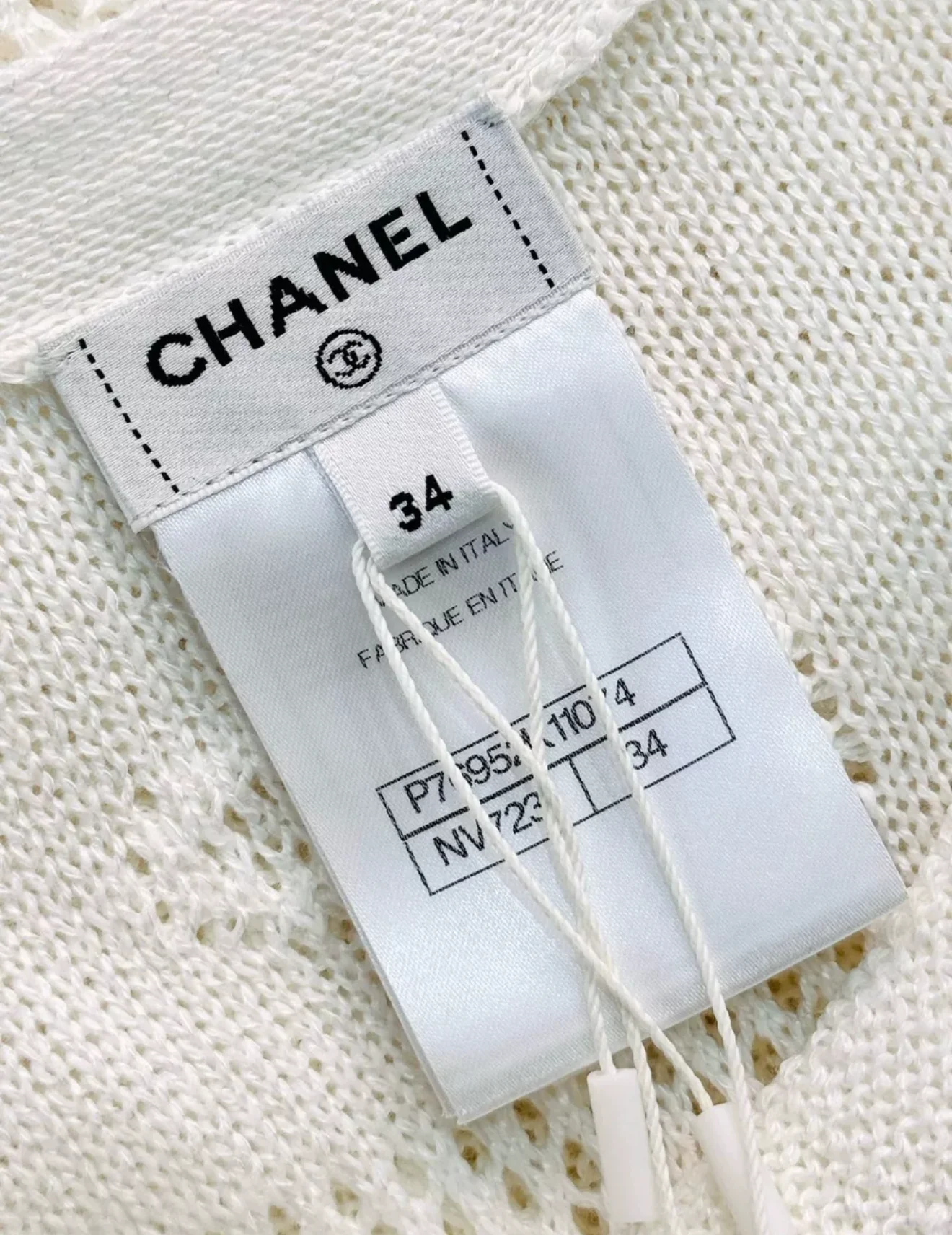 Chanel 24P White silk Knit Dress - Image 5