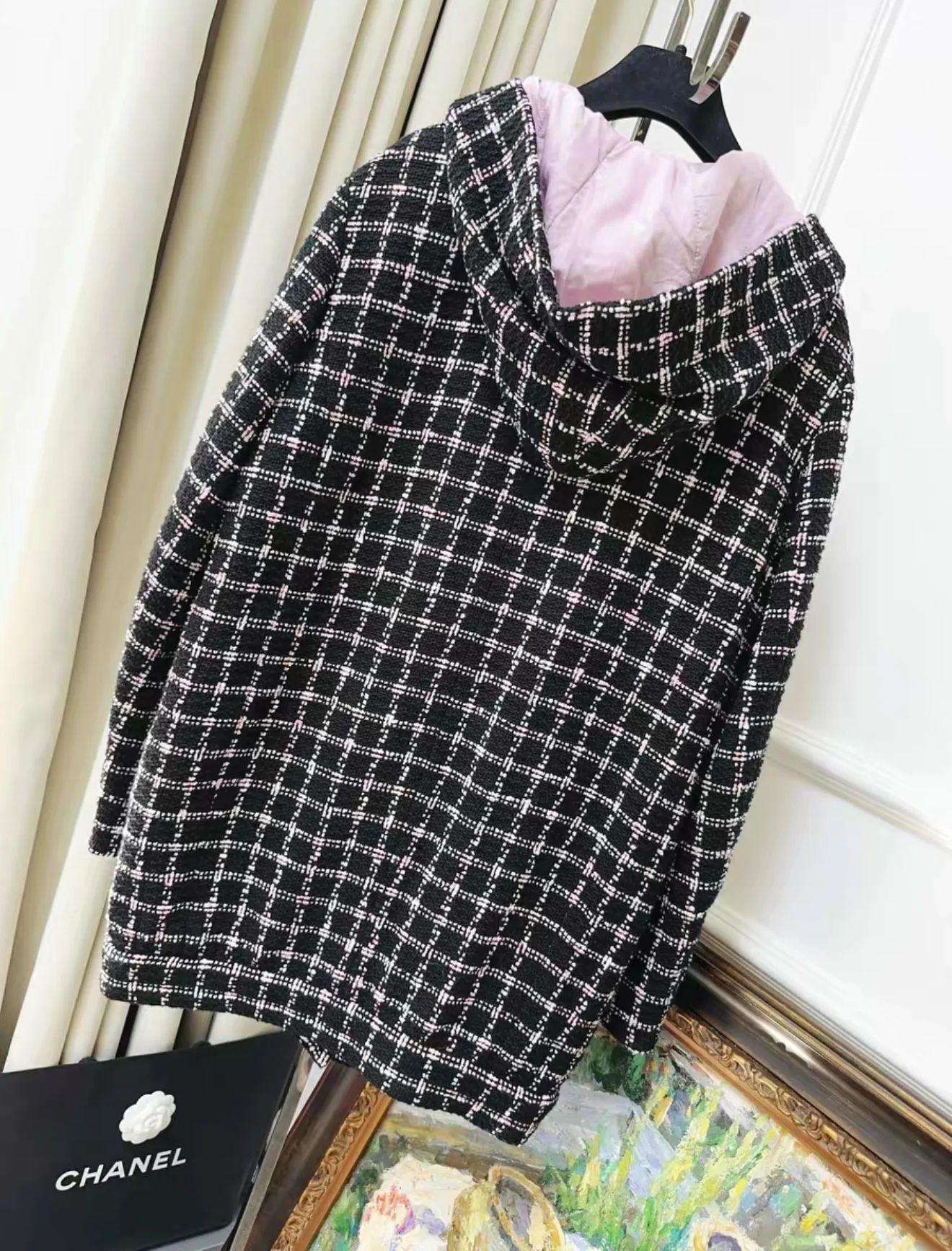 Chanel 24S black and pink tweed hooded long coat - Image 2