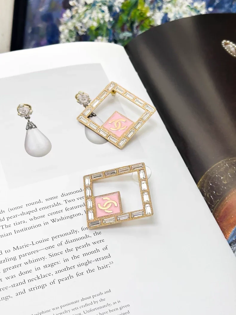 Chanel 24S pink & gold square earrings - Image 2
