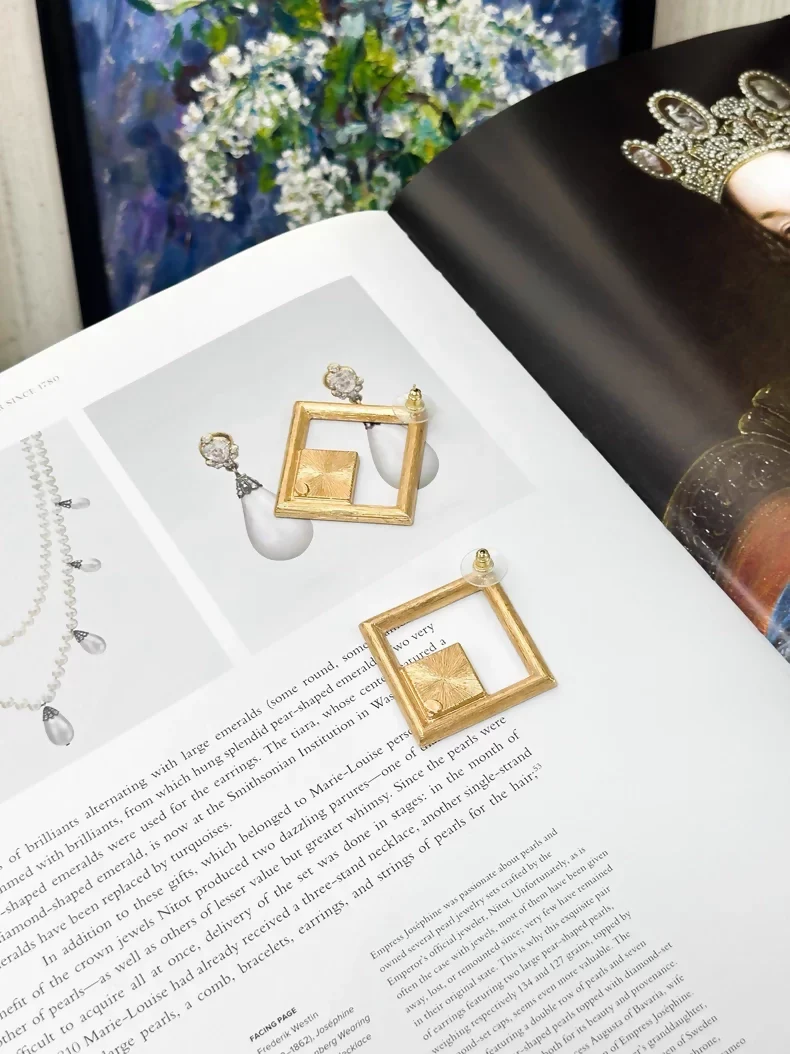 Chanel 24S pink & gold square earrings - Image 3