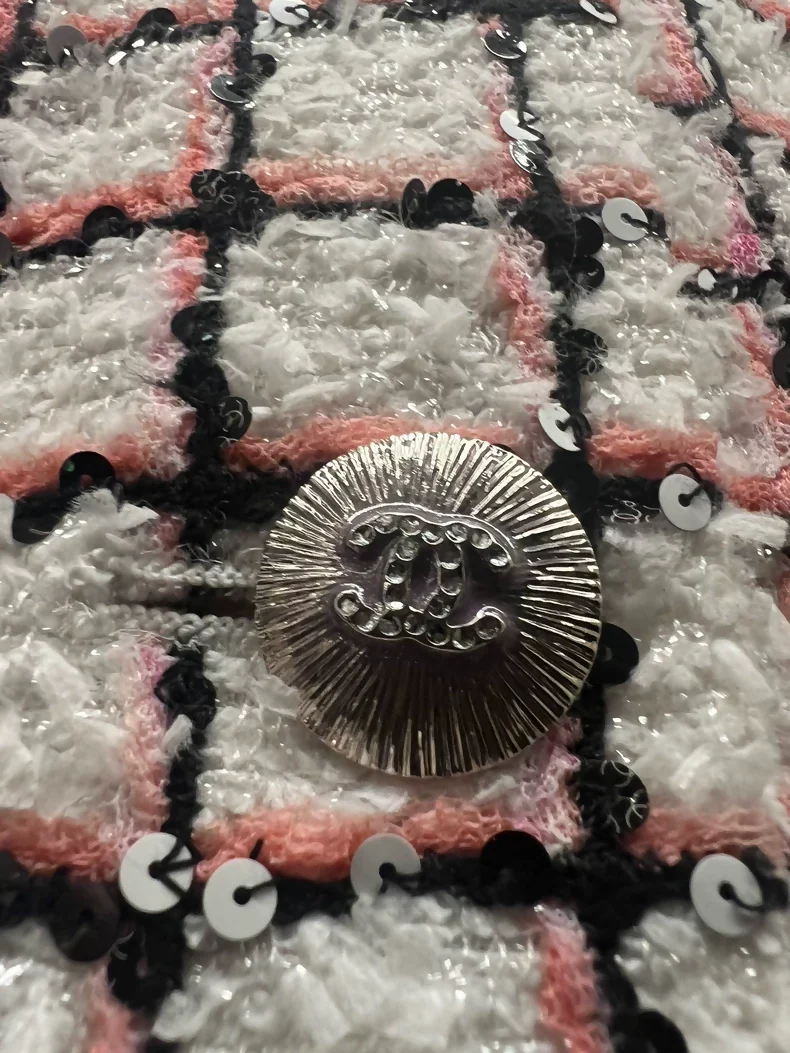 Chanel 24S pink/ecru tweed hooded jacket - Image 3