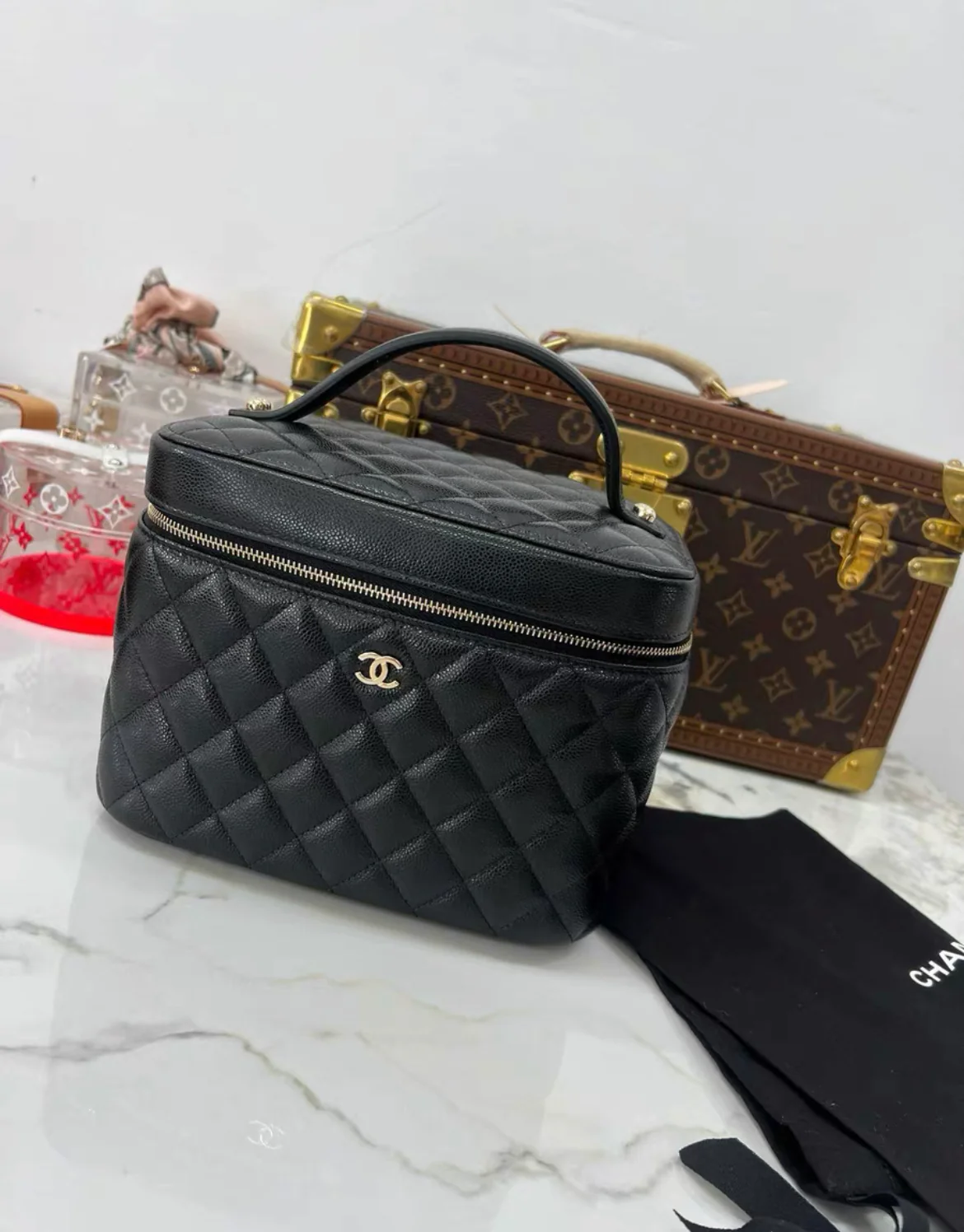 Chanel 24S Large Cosmetic Top Handle Vanity - Image 2