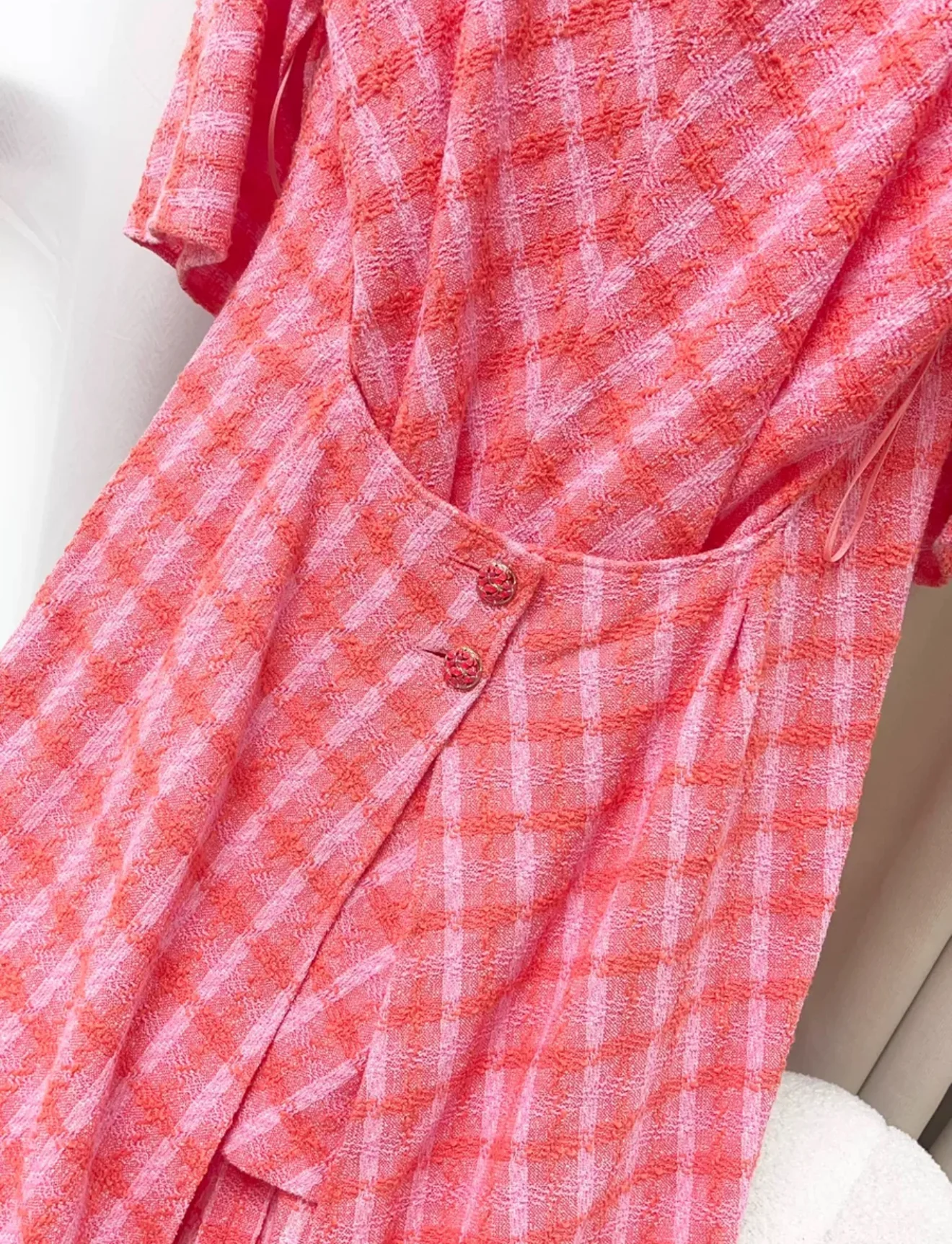 Chanel 24S orange and pink plaid dress - Image 4