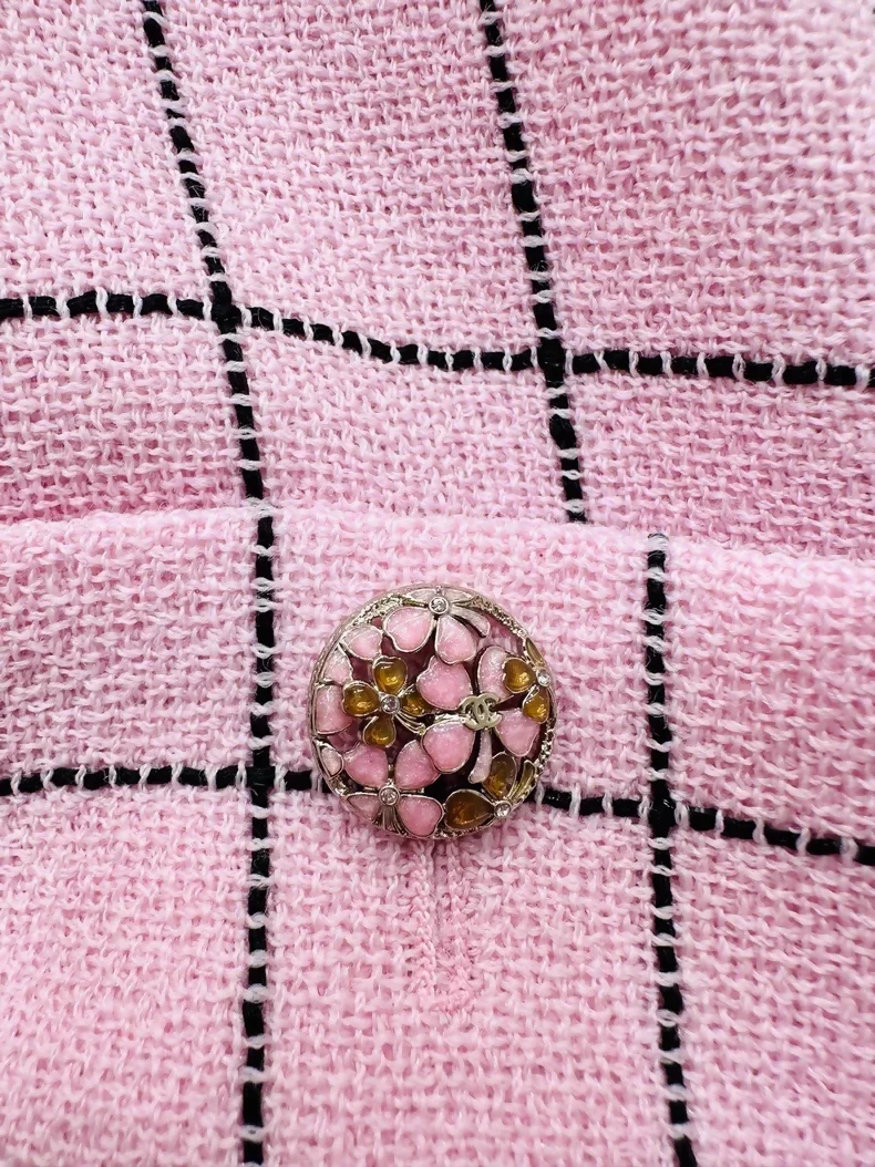 Chanel 24S pink black plaid bathrobe-style belted jacket - Image 2