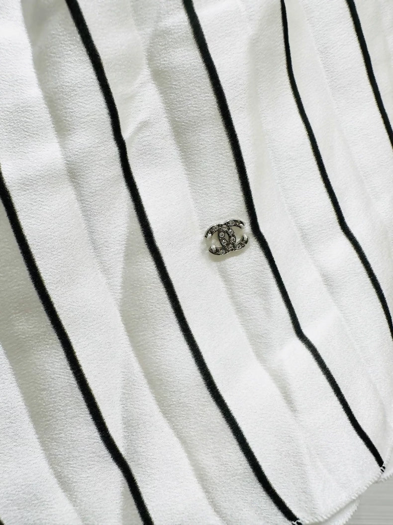 Chanel 24s pleated off-the-shoulder silk top - Image 4