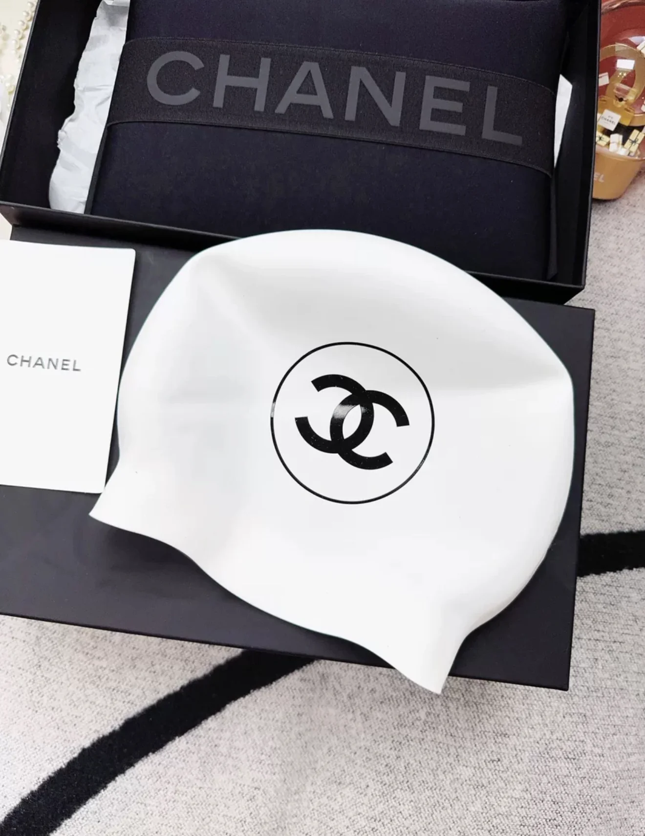 Chanel 24S swimming suit Glasses + black swimming cap + white swimming cap - Image 4