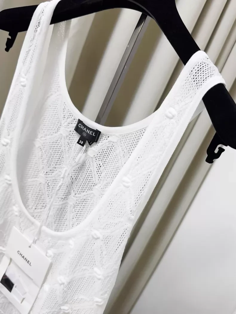 Chanel 24S white lace quilted black belted knit dress - Image 2