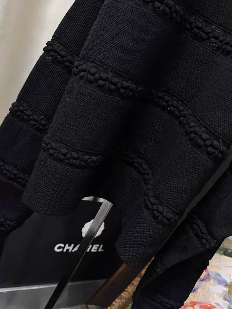 Chanel 24S white lace quilted black belted knit dress - Image 4