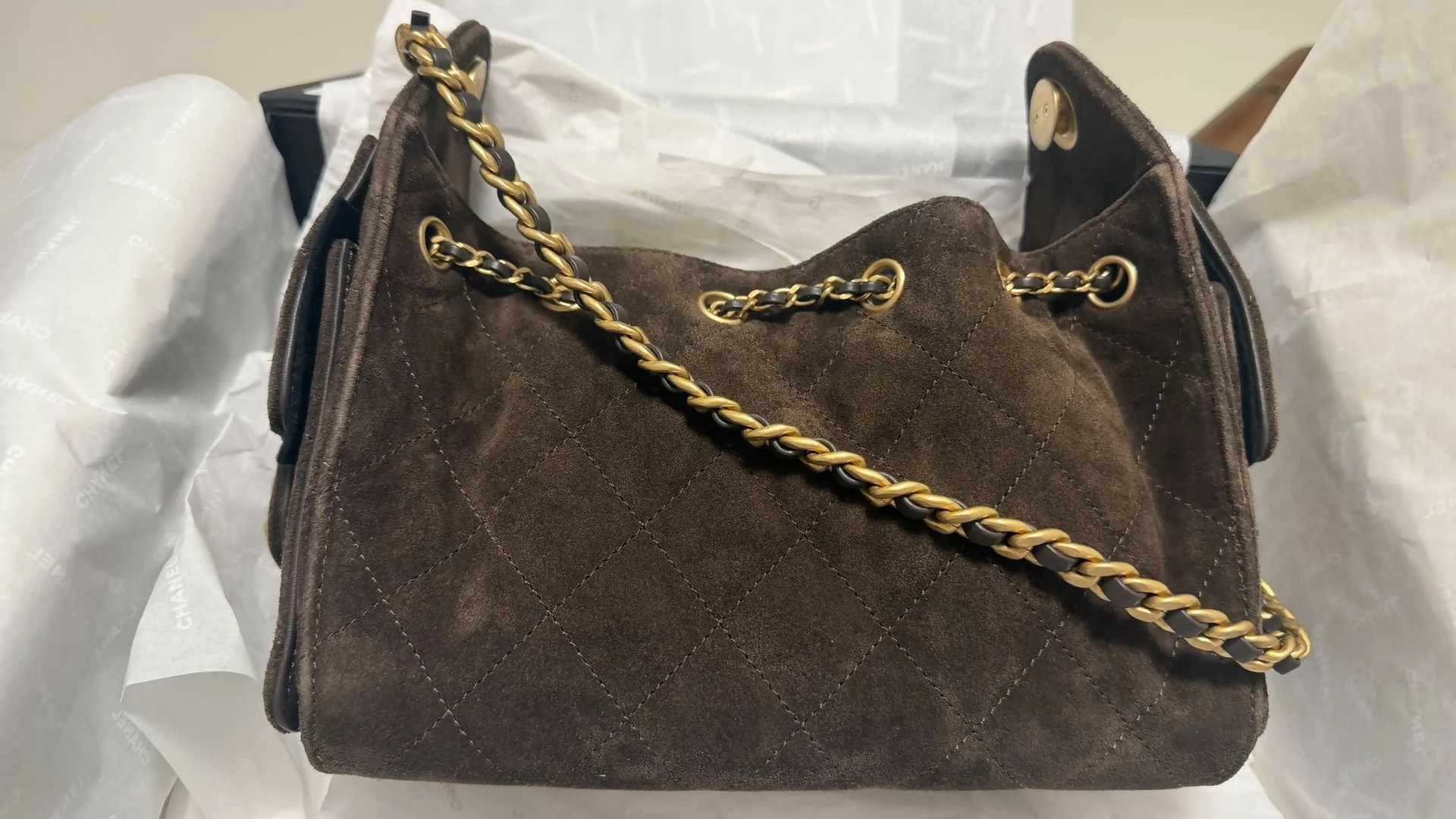 Chanel 25 bag mini brown suede - Image 2