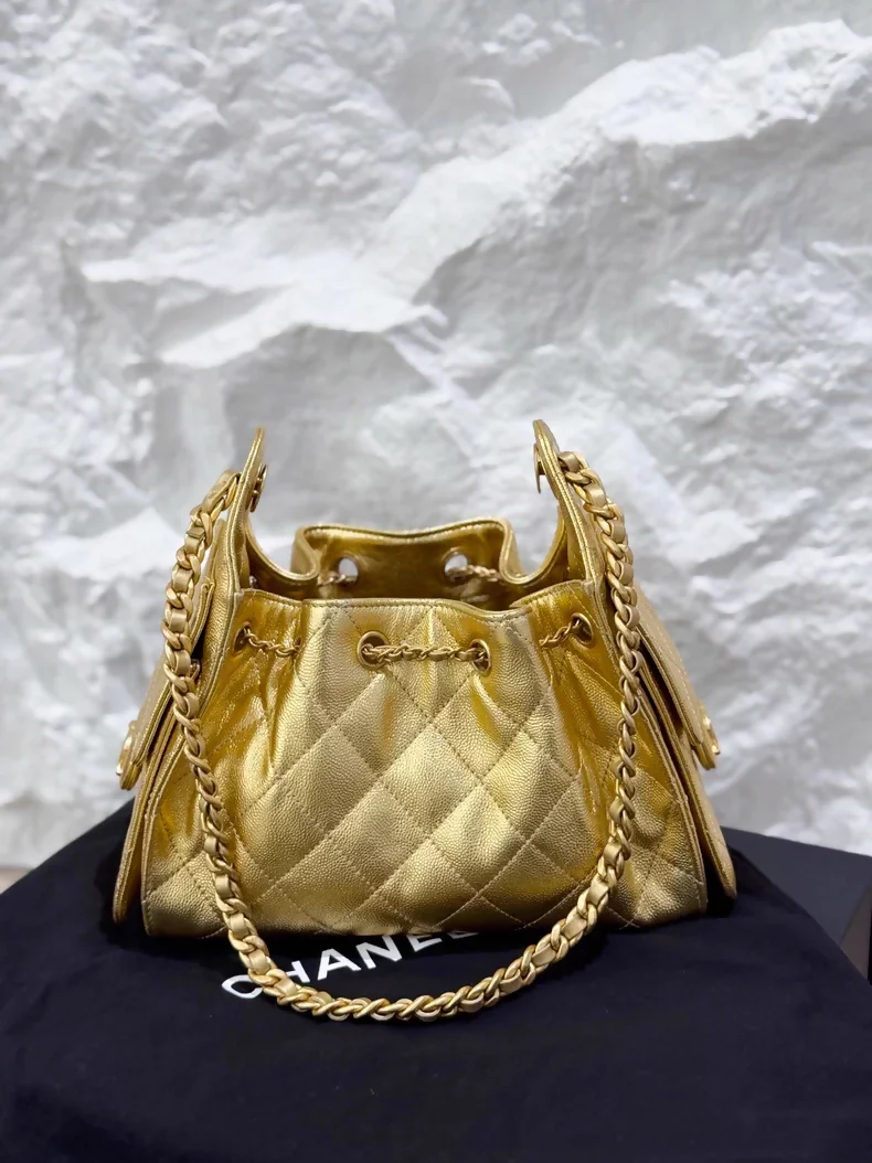 Chanel 25 hobo Mini metallic gold leather and chain - Image 2