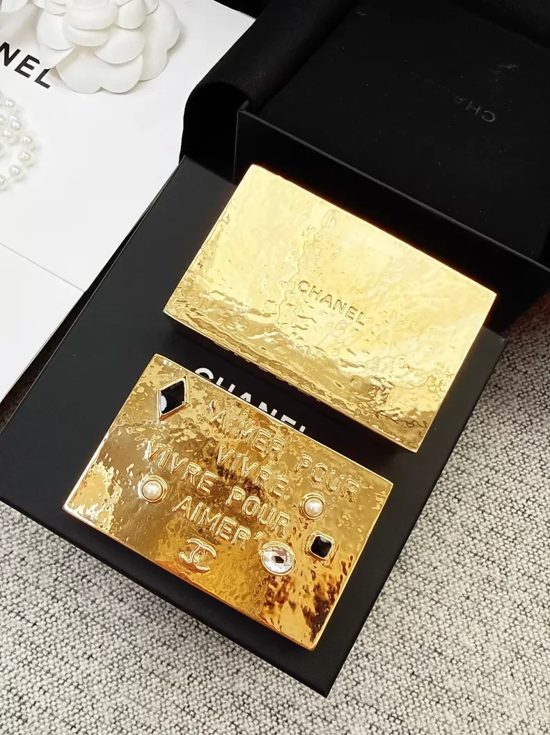 Chanel 25 Christmas Limited Edition Gold Jewelry Box (VIC Privilege Edition), - Image 4
