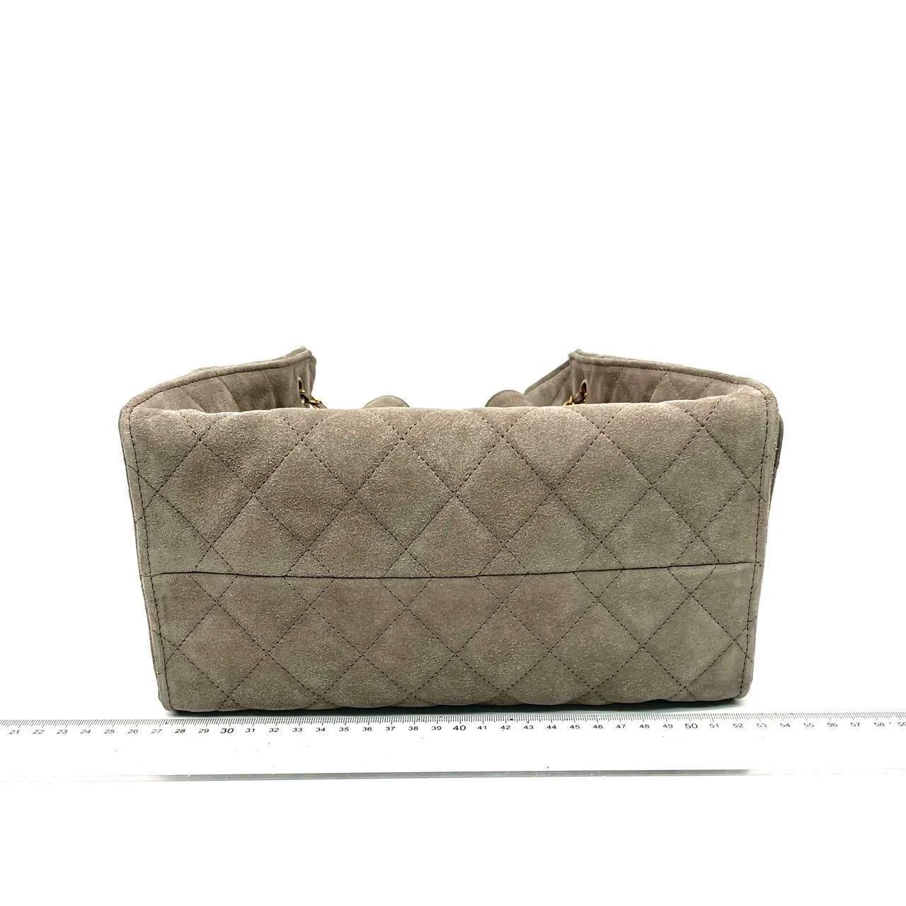 Chanel 25 Hobo Small suede Grey Gold Hardware - Image 9