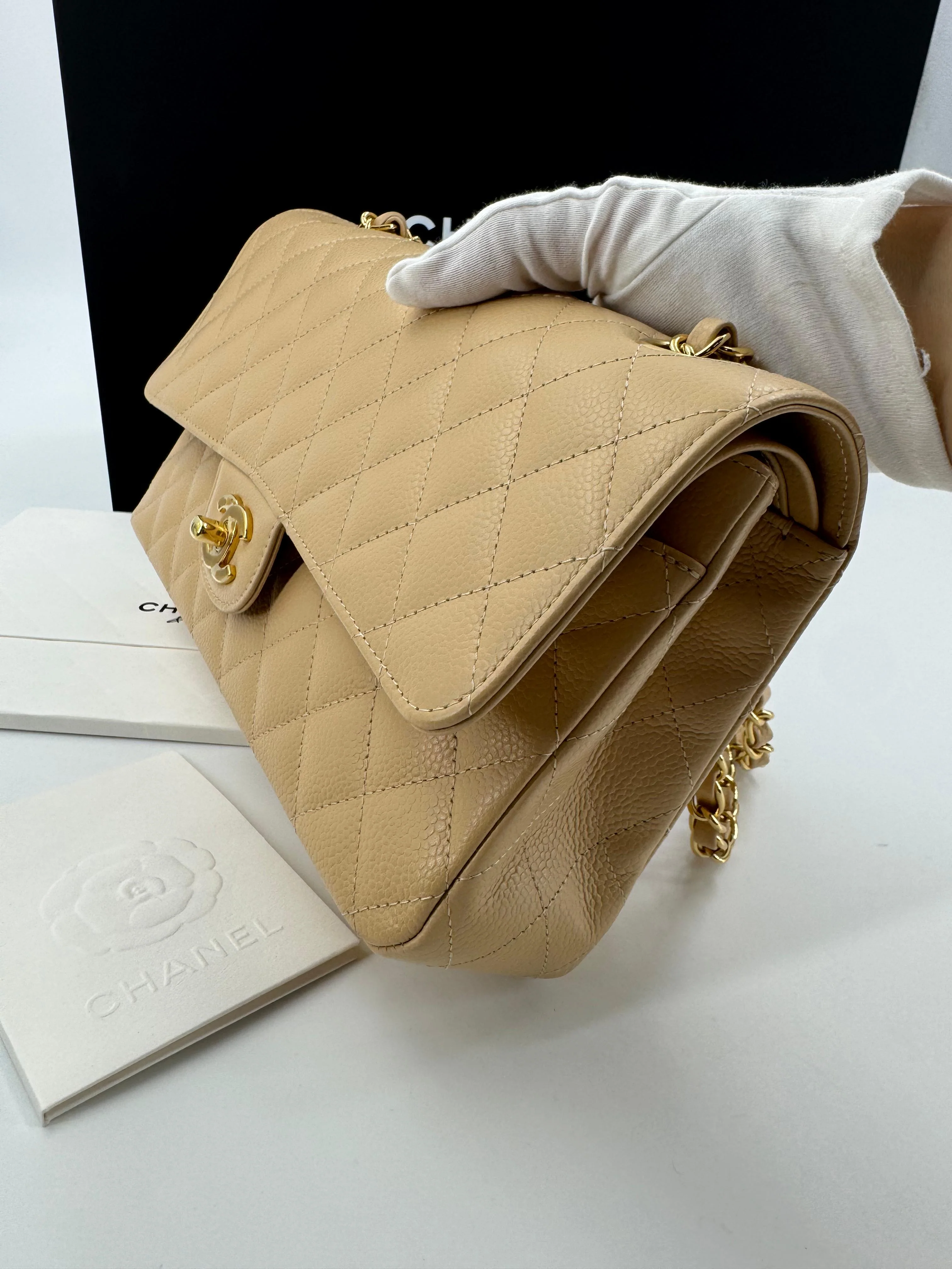 Chanel 25 Medium CF flap beige Caviar leather - Image 4