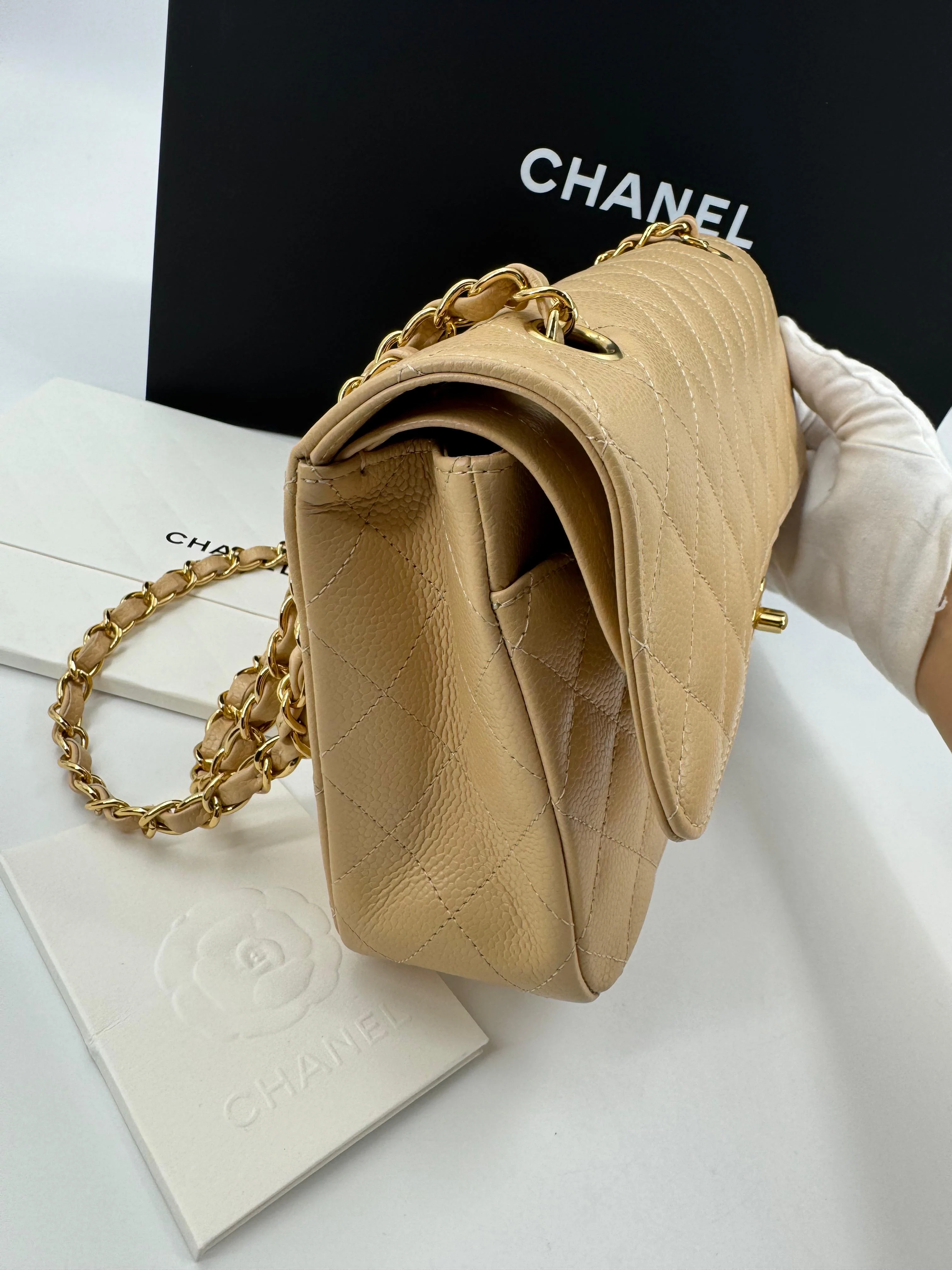 Chanel 25 Medium CF flap beige Caviar leather - Image 6