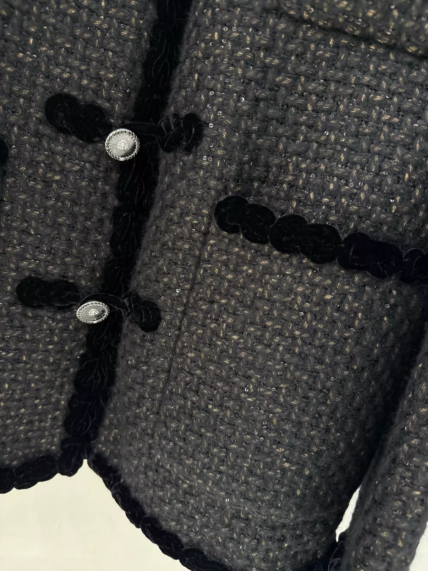 Chanel 25A black tweed jacket - Image 2