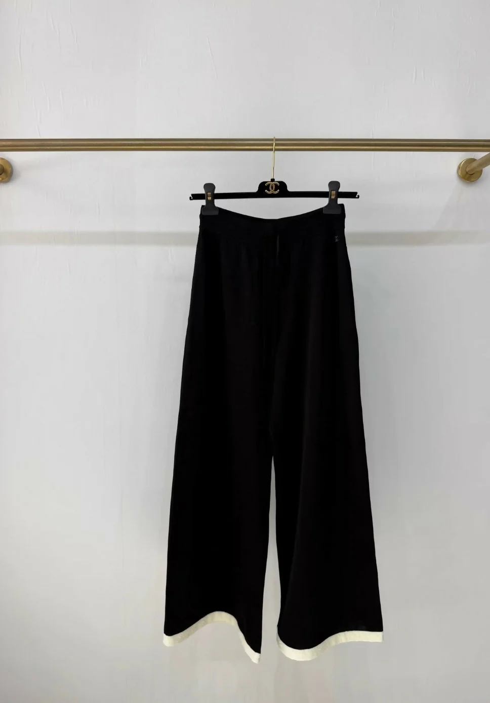 Chanel 25A black wide-leg trousers with white trim