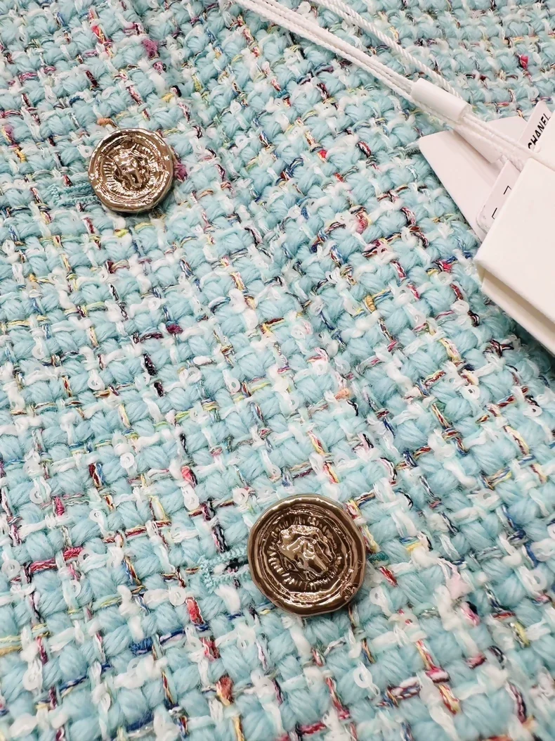 Chanel 25a jacket in light blue tweed - Image 4
