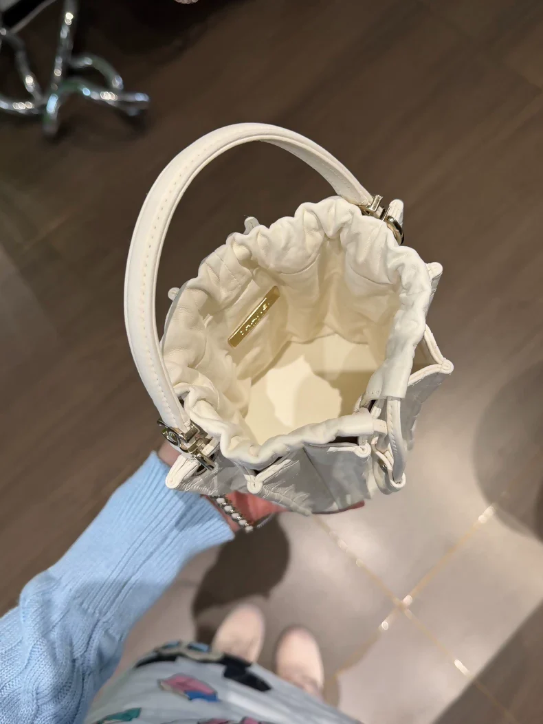 Chanel 25A mini pleated bucket bag - Image 2