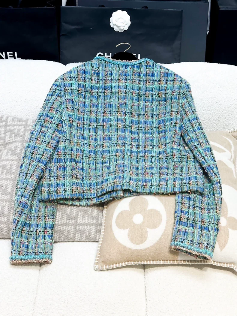 Chanel 25A blue tweed jacket - Image 2