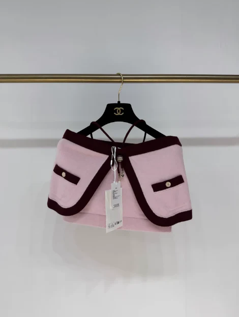 Chanel 25A pink cashmere top