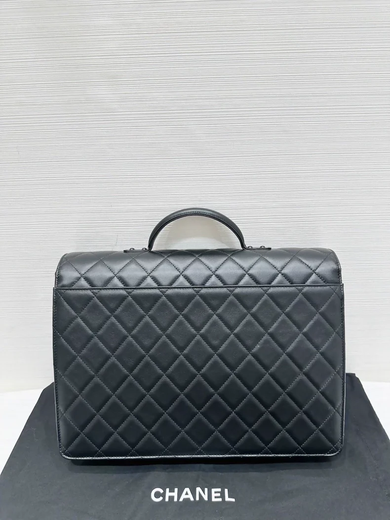 Chanel 25B black briefcase bag - Image 2