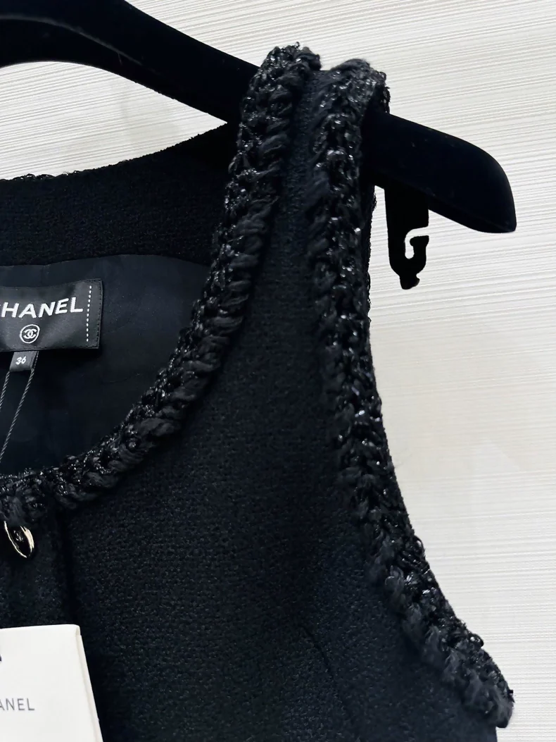 Chanel 25B black button-up dress i - Image 3