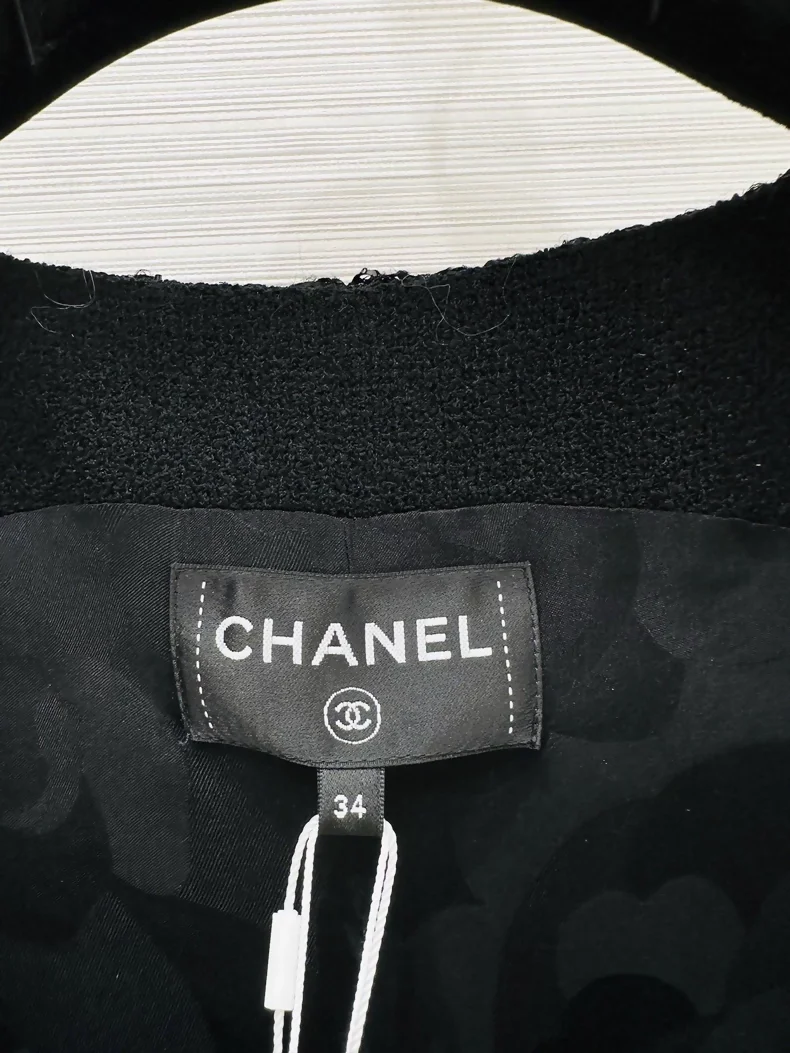 Chanel 25B black dress - Image 2