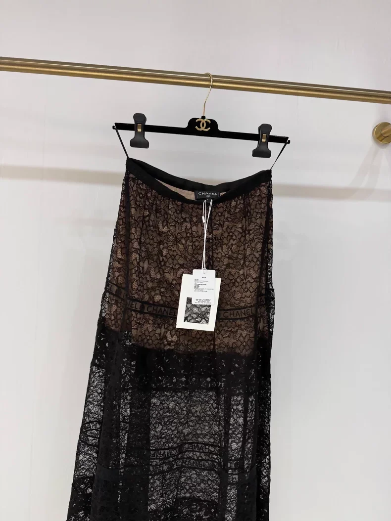 Chanel 25B lace skirt/evening dress - Image 2