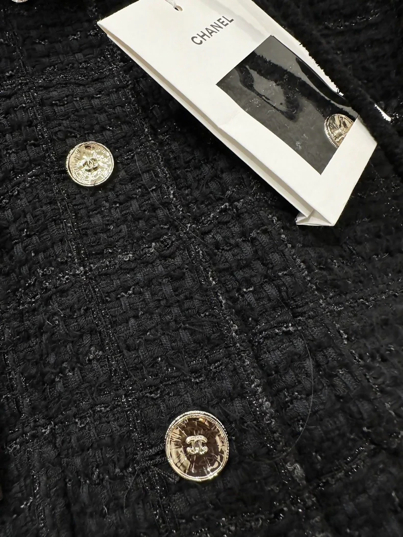 Chanel 25B black hooded jacket - Image 4
