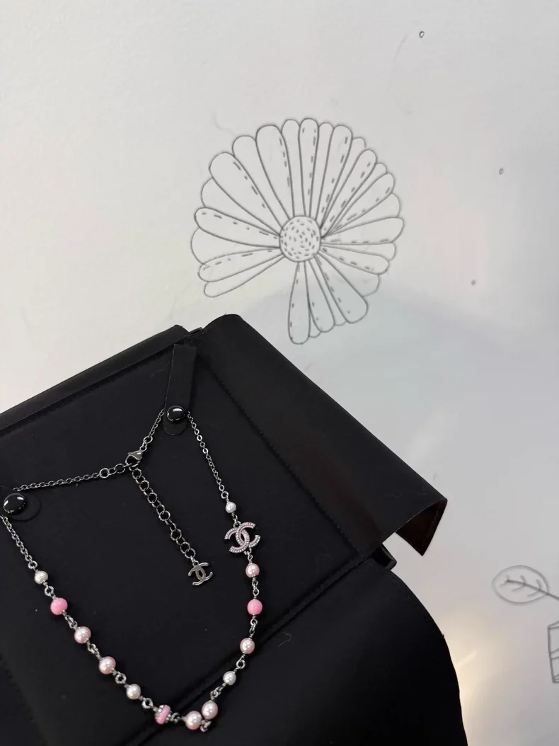 Chanel 25B pink enamel pearl necklace choker