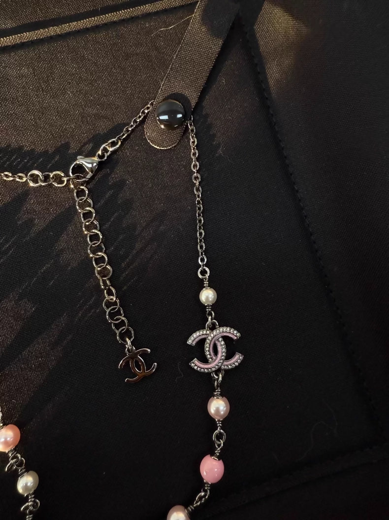 Chanel 25B pink enamel pearl necklace choker - Image 3