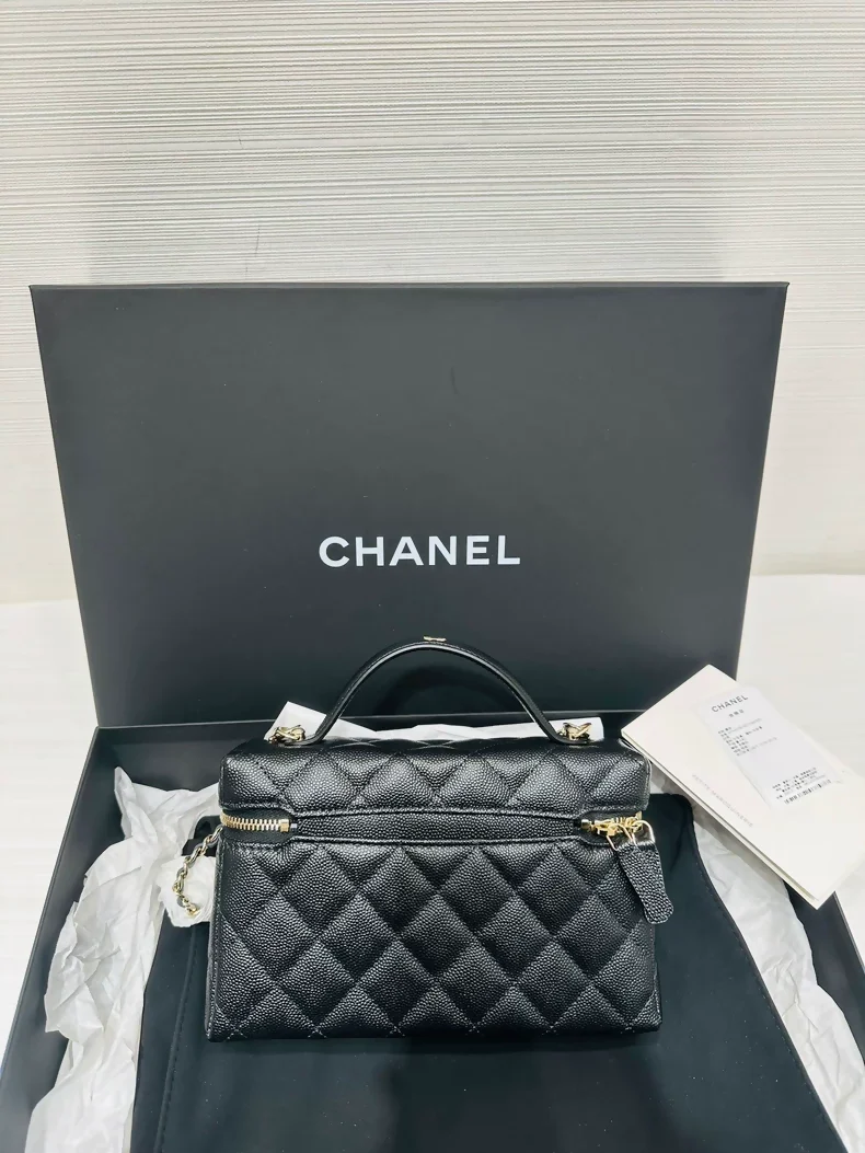 Chanel 25C vanity case bag in grained calfskin leather - Image 2